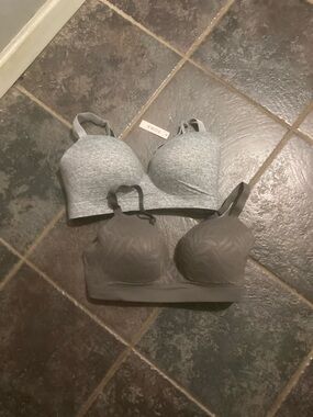 SOMA ENBLISS Wireless Women’s Bras Size 38D